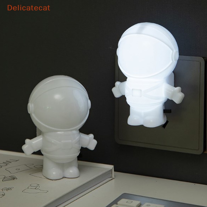 Đèn Ngủ LED Mini Hình Phi Hành Gia Tiết Kiệm Năng Lượng