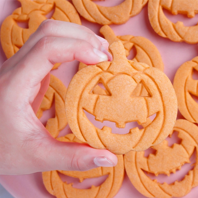 Set 13 Khuôn Cắt Bánh Quy Bằng Nhựa Họa Tiết Halloween Hoạt Hình