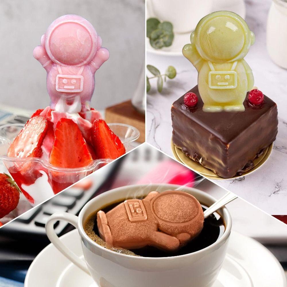 Set 2 Khuôn Làm Đá Viên 4 Ngăn Hình Chim Cánh Cụt / Phi Hành Gia Độc Đáo