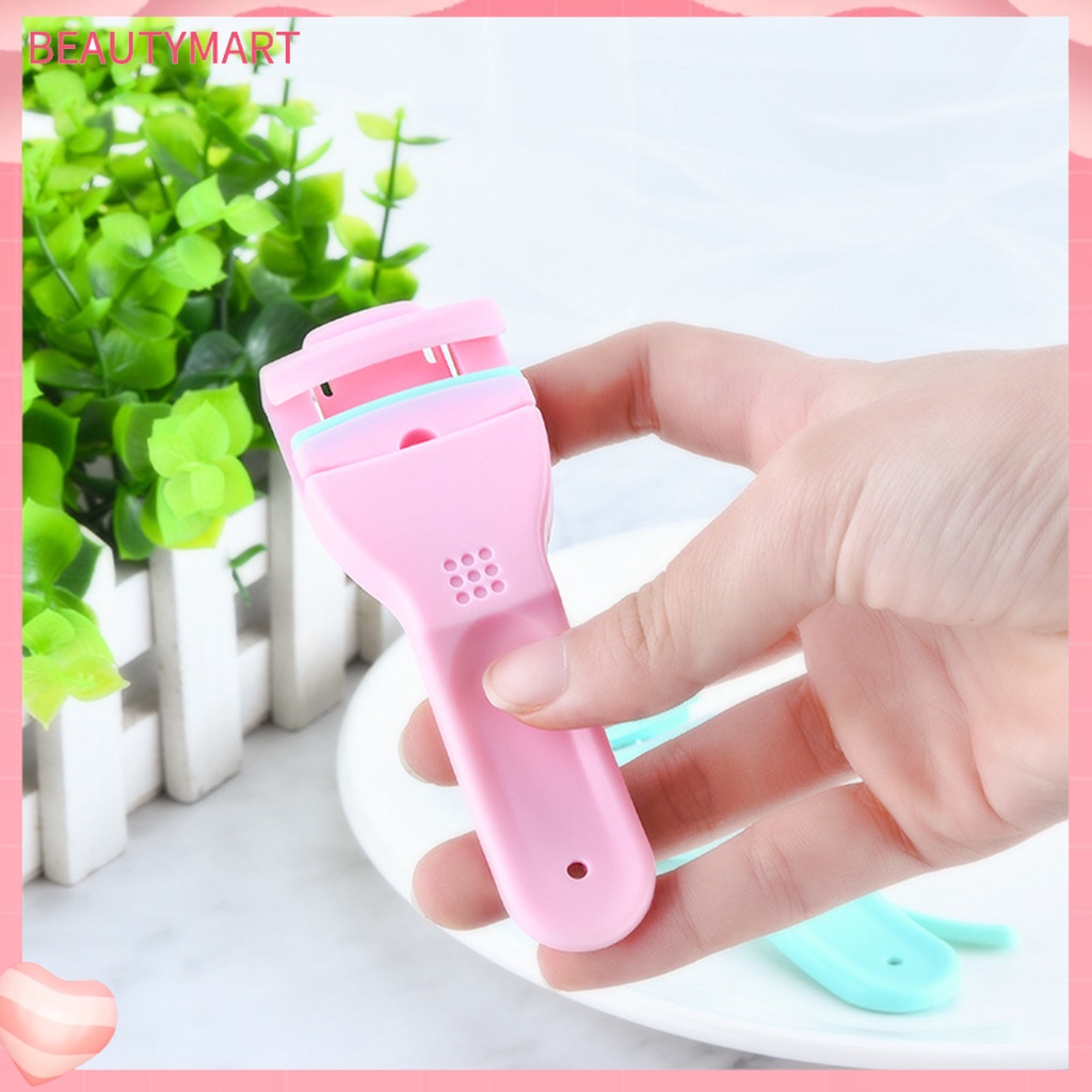 Dụng Cụ Uốn Cong Lông Mi Mini Lâu Trôi Kèm 2 Miếng Đệm Hỗ Trợ Trang Điểm