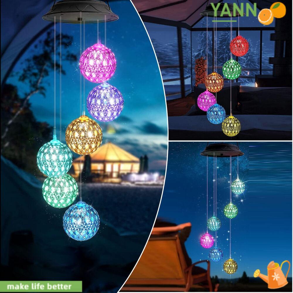 1 Chuông Gió Có Đèn LED Trang Trí Sân Vườn Sử Dụng Năng Lượng Mặt Trời