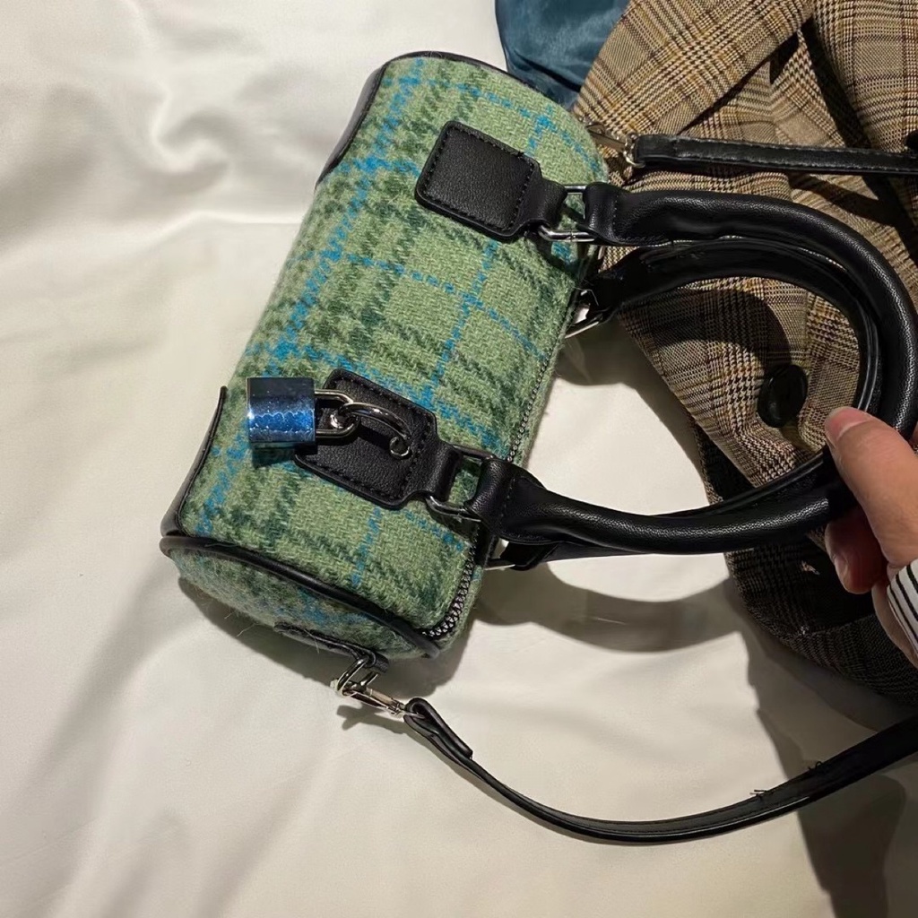 Túi Xách Tròn Đeo Chéo Nhỏ Nhắn Sọc Caro Màu Tương Phản Thời Trang Cho Nữ