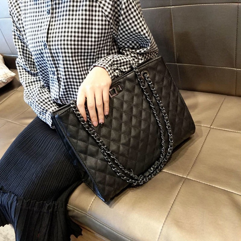 Túi Tote Đeo Vai Cỡ Lớn Đính Đá Phối Dây Xích Dễ Phối Đồ Thời Trang Cho Nữ