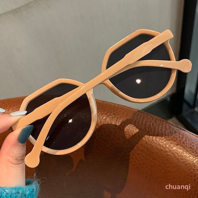 Kính Mát Gọng Nhỏ Màu Nâu Phong Cách Retro Thời Trang Cho Nữ