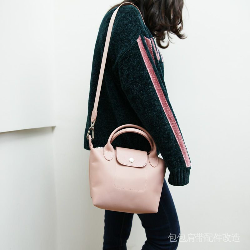 Túi Đeo Chéo Nylon Mini Phong Cách Mới 2022 Cho Nữ Dễ Phối Đồ