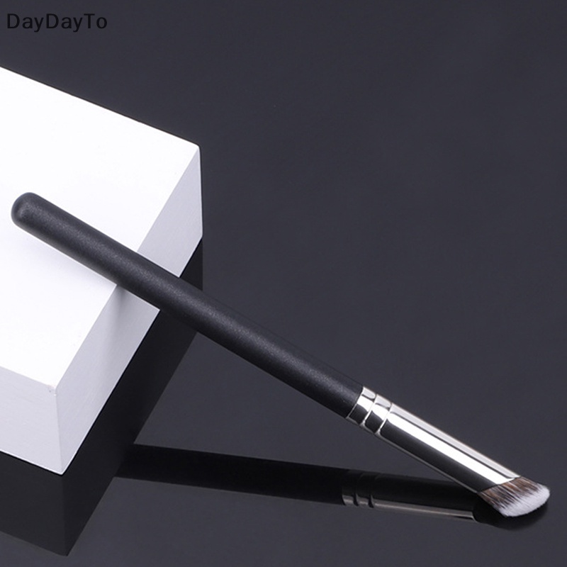 Cọ Trang Điểm Nền Che Khuyết Điểm Daydoyto Che Khuyết Điểm Dưới Mắt Dạng Lỏng