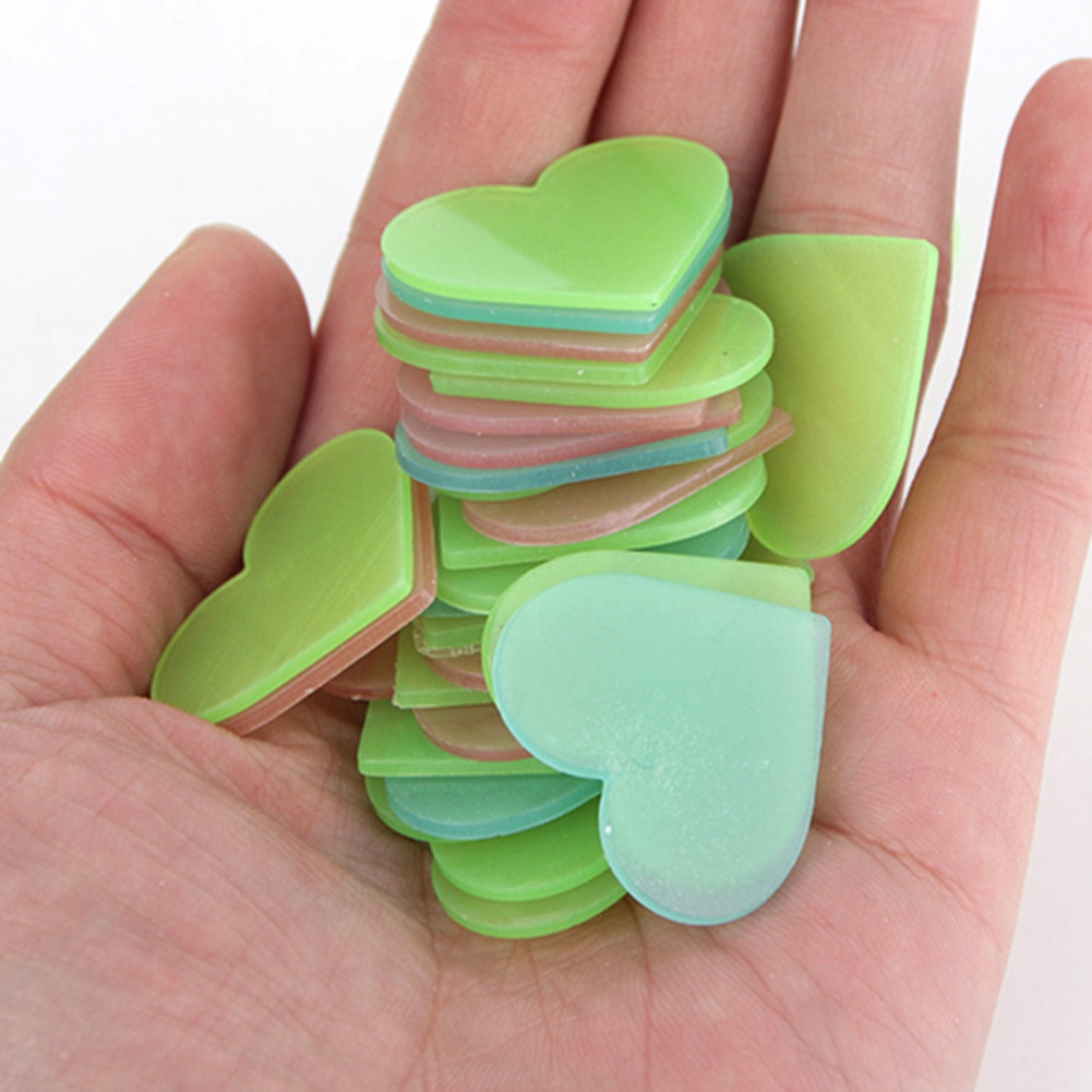 Set 100 Miếng Dán Tường Hình Trái Tim Màu Dạ Quang Trang Trí Phòng Ngủ Cho Bé