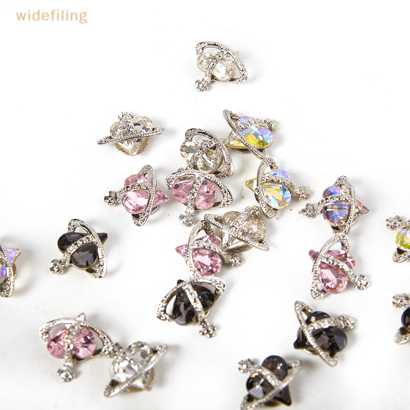 Bộ 5 Phụ Kiện Trang Trí Móng Tay Hình Trái Tim Đính Đá Xinh Xắn