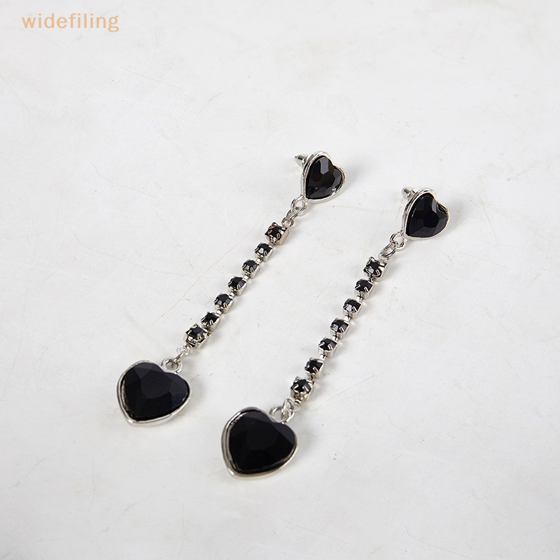 1 Cặp Bông Tai Hình Trái Tim Đính Đá Quý Màu Đen Phong Cách Hoàng Gia Cổ Điển