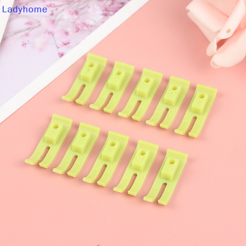 Mô Hình Chân Vịt Máy May Bằng Nhựa Và Da Cao Su