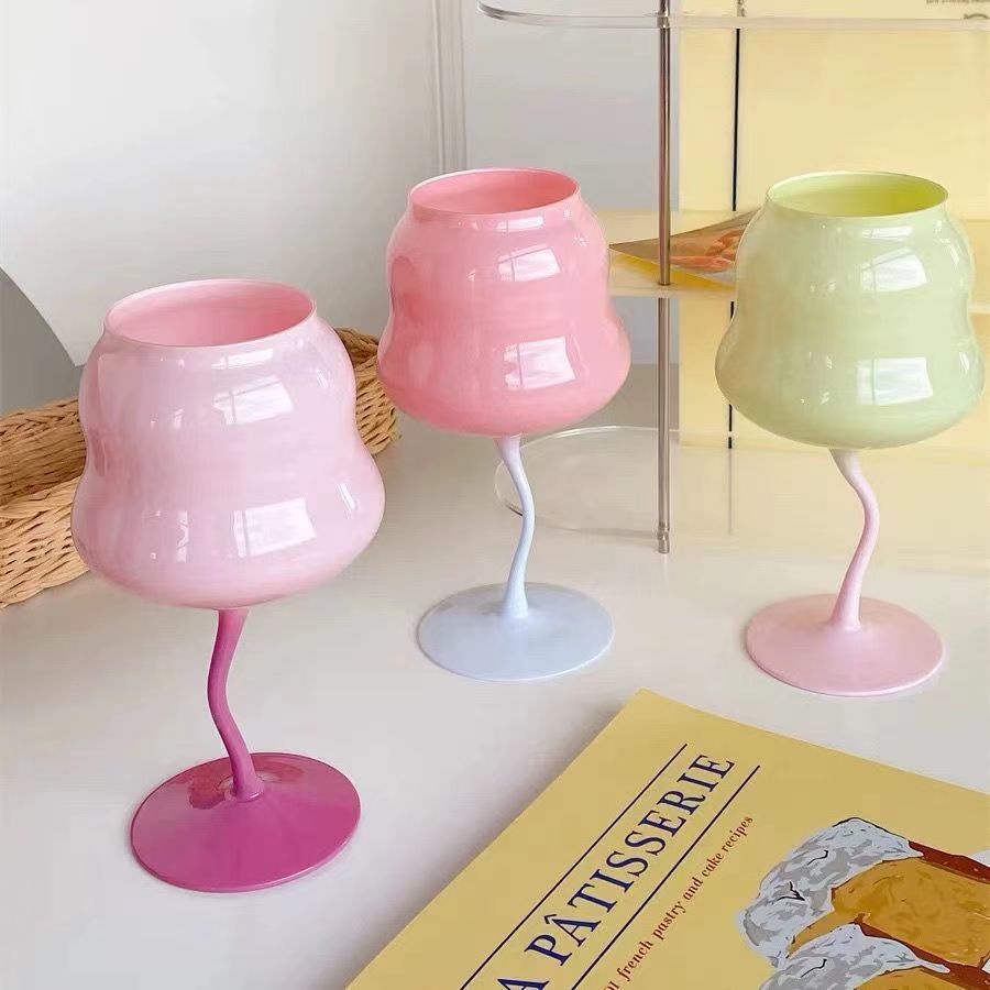 Ly Uống Rượu Macaron Bằng Thủy Tinh Xoắn Pha Lê Màu Hồng Rượu Macaron Giá Trị Cao Cấp