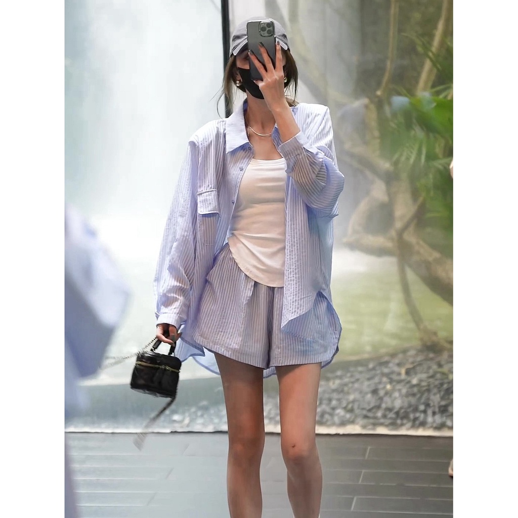 Set Áo Sơ Mi Kẻ Sọc Phối Quần Short Lưng Cao Phong Cách Phương Tây Thời Trang Mùa Hè Xinh Xắn Cho Nữ