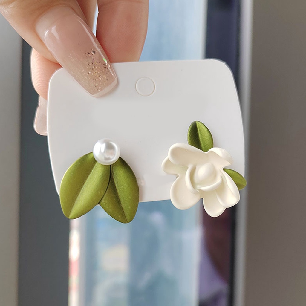 1 Đôi Bông Tai Hình Hoa Đính Ngọc Trai Thời Trang Dành Cho Nữ