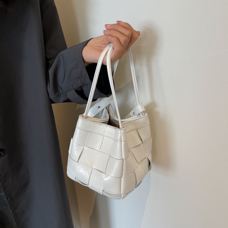 Túi Xách Đeo Chéo Màu Bạc Thời Trang 2023 Dành Cho Nữ