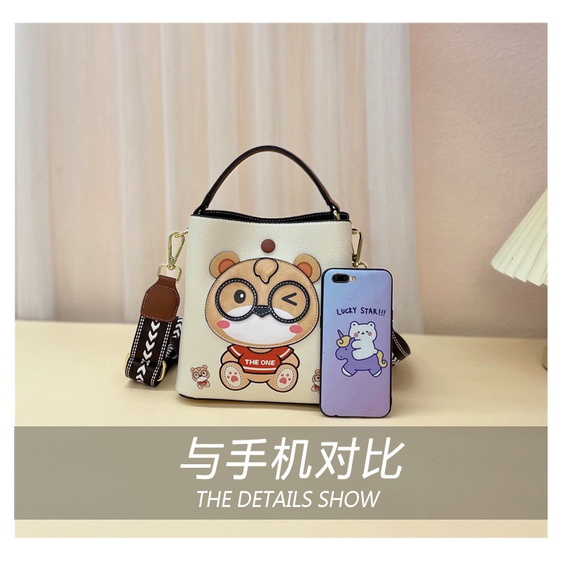 Túi Đeo Chéo Vai Hình Gấu Bill Bear Màu Tương Phản Phong Cách Hàn Quốc Sang Trọng