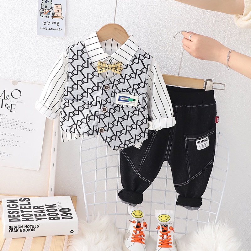 Set Đồ 3 Món Gồm Áo Sơ Mi Tay Dài Và Áo Khoác Jean Thời Trang Xuân Thu Cho Bé Trai