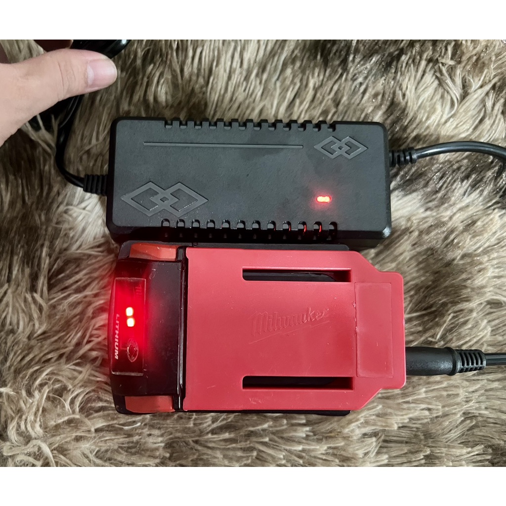 Dock sạc Milwaukee 18v Adapter thay thế sạc Zin.
