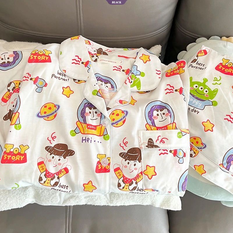 Kawaii spongebob squarepants in bộ đồ ngủ của phụ nữ mùa hè thời trang mới ins style outwear quần short tay ngắn bộ đồ mặc nhà bộ đồ họa tiết dễ thương ngôi nhà nhân quả