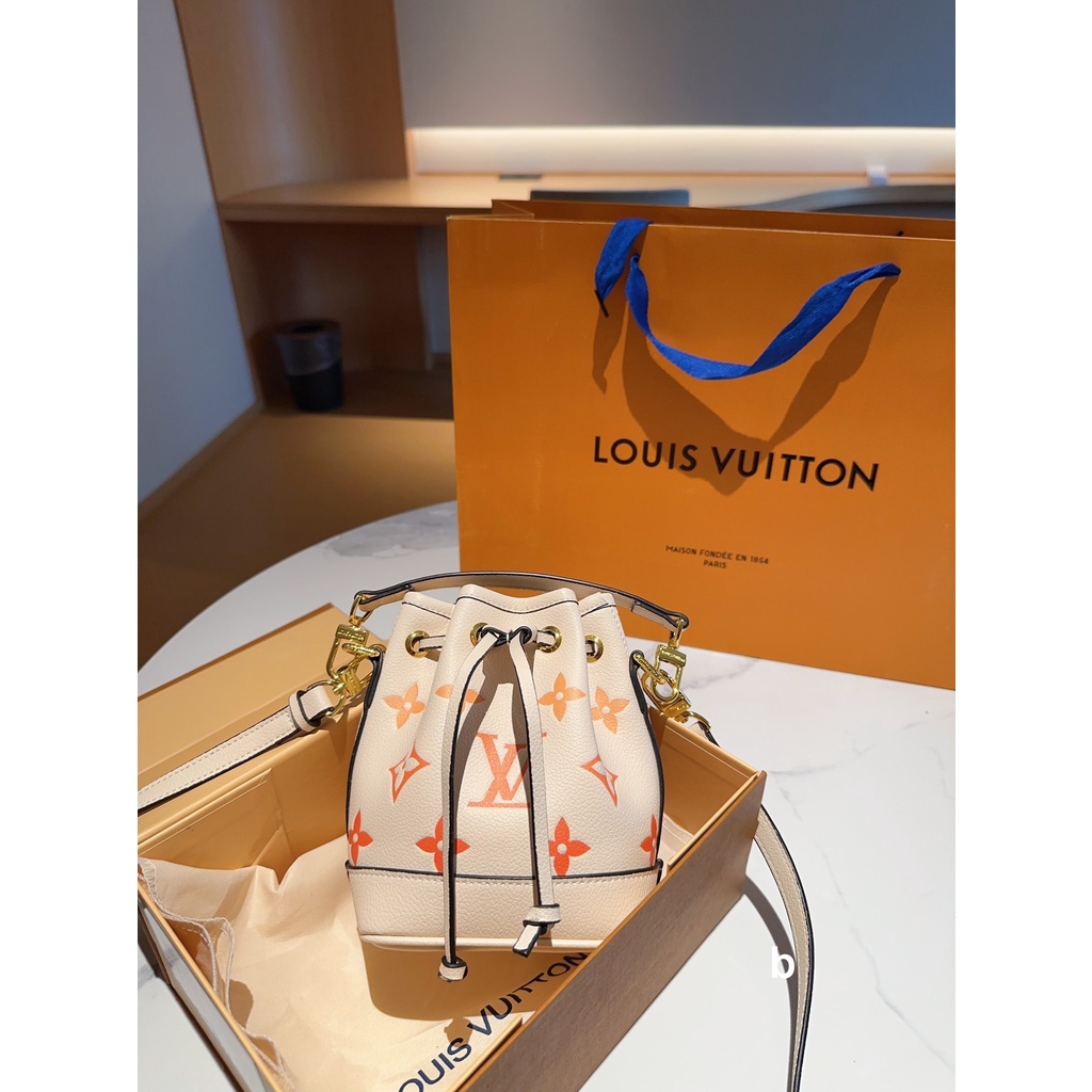 L nano noe túi messenger có dây rút mini dành cho nữ