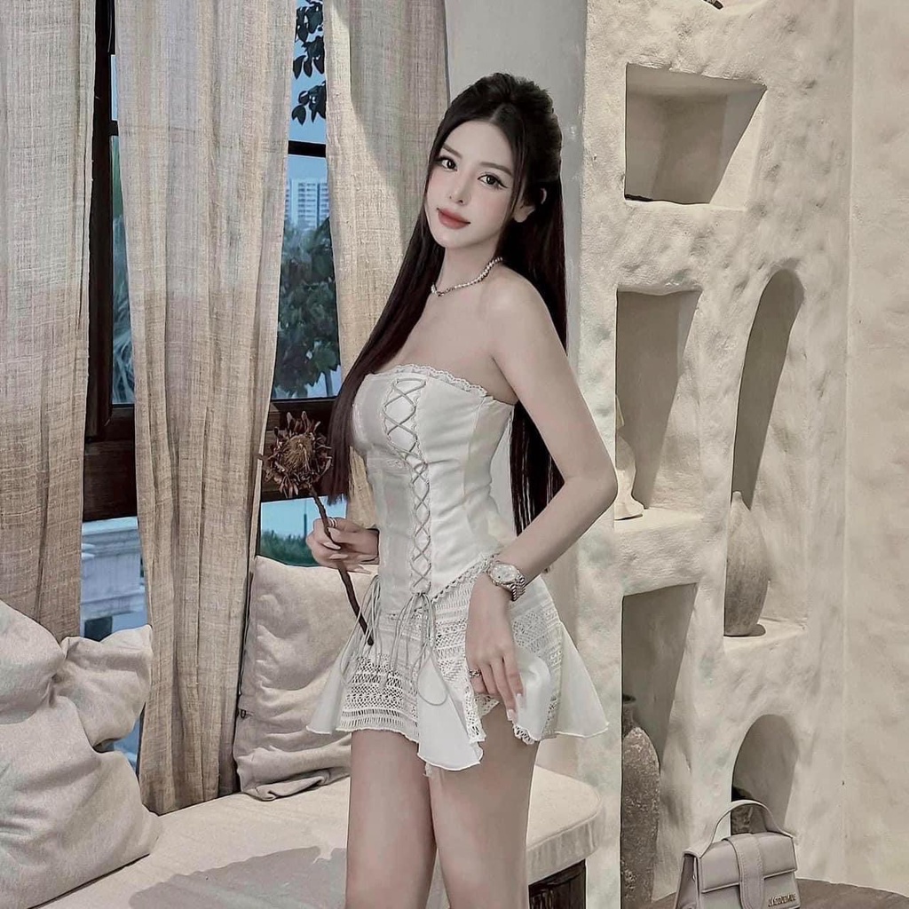 Jum ống trắng ren hoa đan dây eo