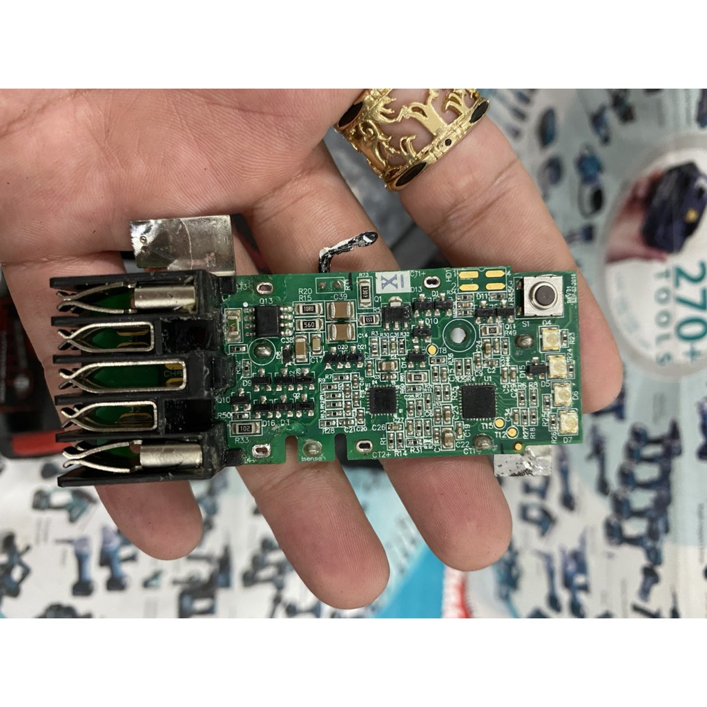 Vỏ mạch pin zin bãi Milwaukee M18.