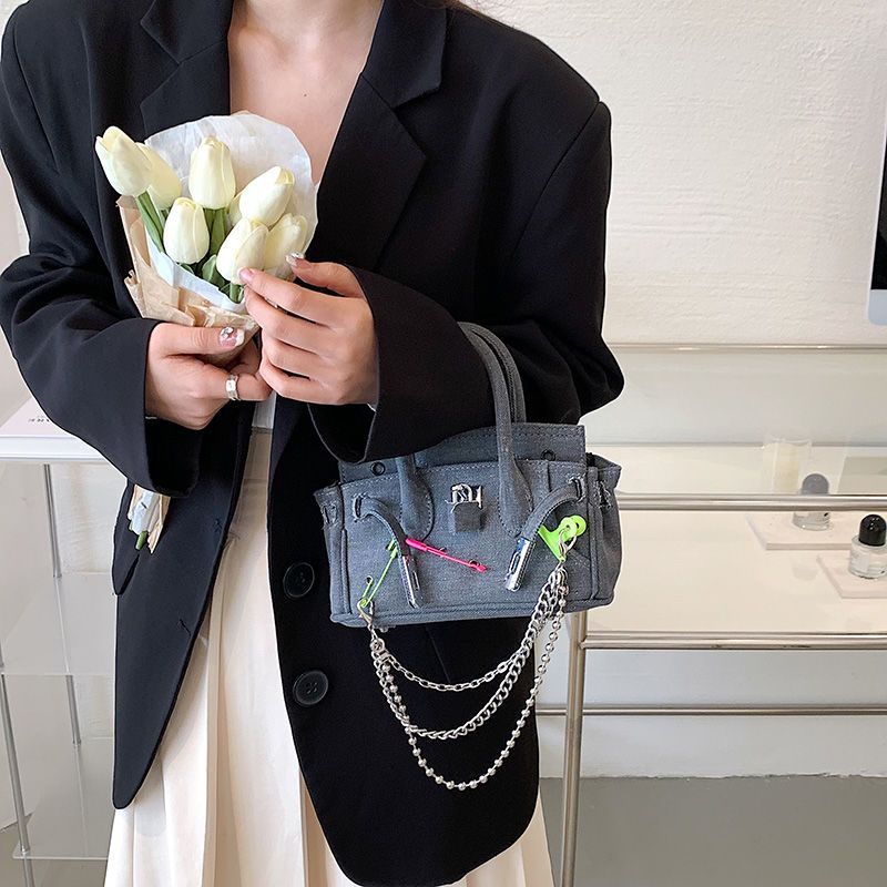 Túi Đeo Chéo Canvas Phối Khóa Bạch Kim Phong Cách Mới 2022