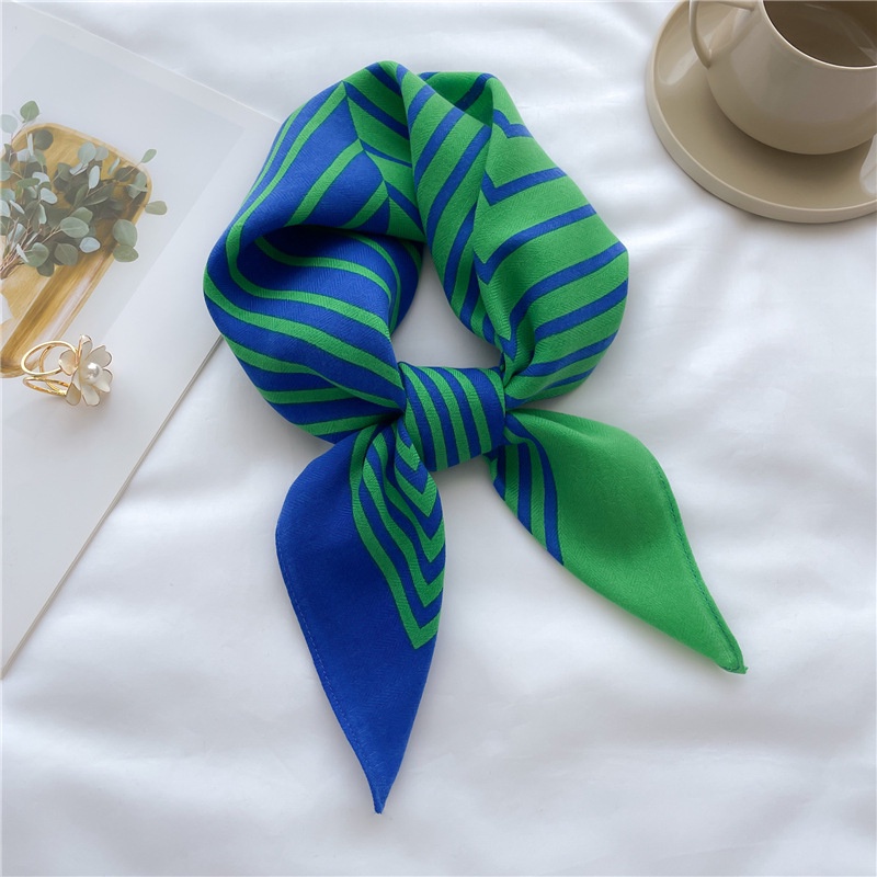 Khăn Choàng Cổ Hình Vuông 65X65Cm Bằng Vải Nhung Mềm Mại Thân Thiện Với Da Trẻ Em