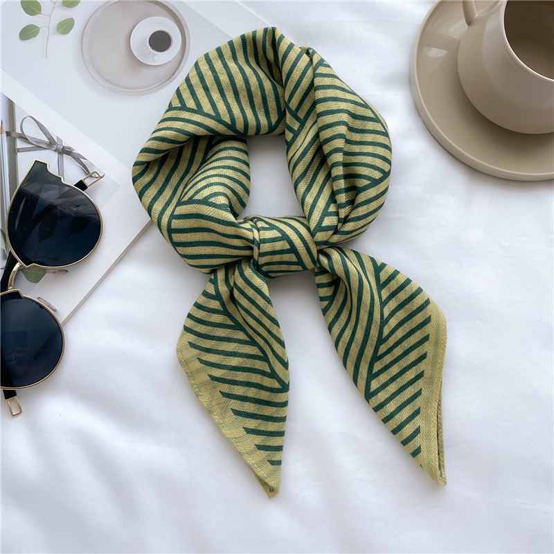 Khăn Choàng Cổ Hình Vuông Bằng Vải Nhung Kích Thước 65x65cm Thời Trang Xuân Hè