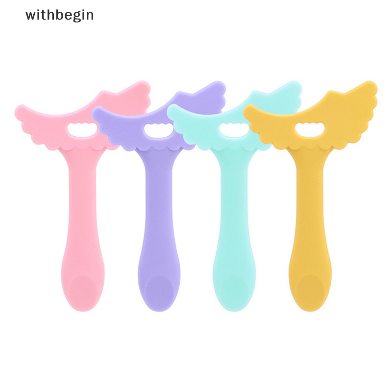 Khuôn Hỗ Trợ Kẻ Mắt Thiết Kế Hình Đôi Cánh Độc Đáo Tiện Dụng