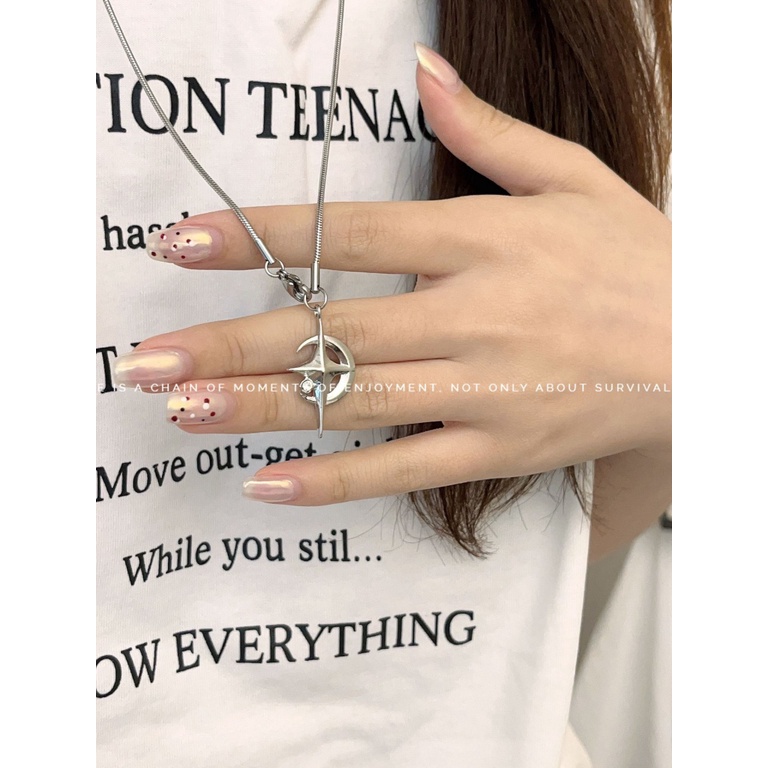 Vòng cổ Mặt Hình Mặt Trăng Và Ngôi Sao Phong Cách Hip Hop Thời Trang