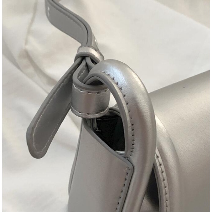 Túi Xách Đeo Vai / Kẹp Nách Xếp Ly Màu Bạc Phong Cách Thời Trang Pháp Hàng Mới