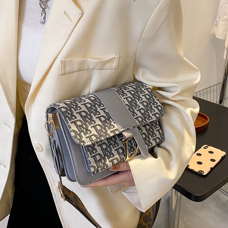 Túi Đeo Chéo Hình Vuông Nhỏ In Chữ Phong Cách Phương Tây Thời Trang Cho Nữ