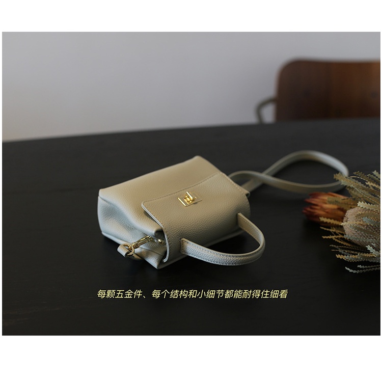 Túi Da Mềm Đeo Chéo Đựng Điện Thoại Họa Tiết Vỏ Quả Vải Thời Trang Xuân Hè 2023