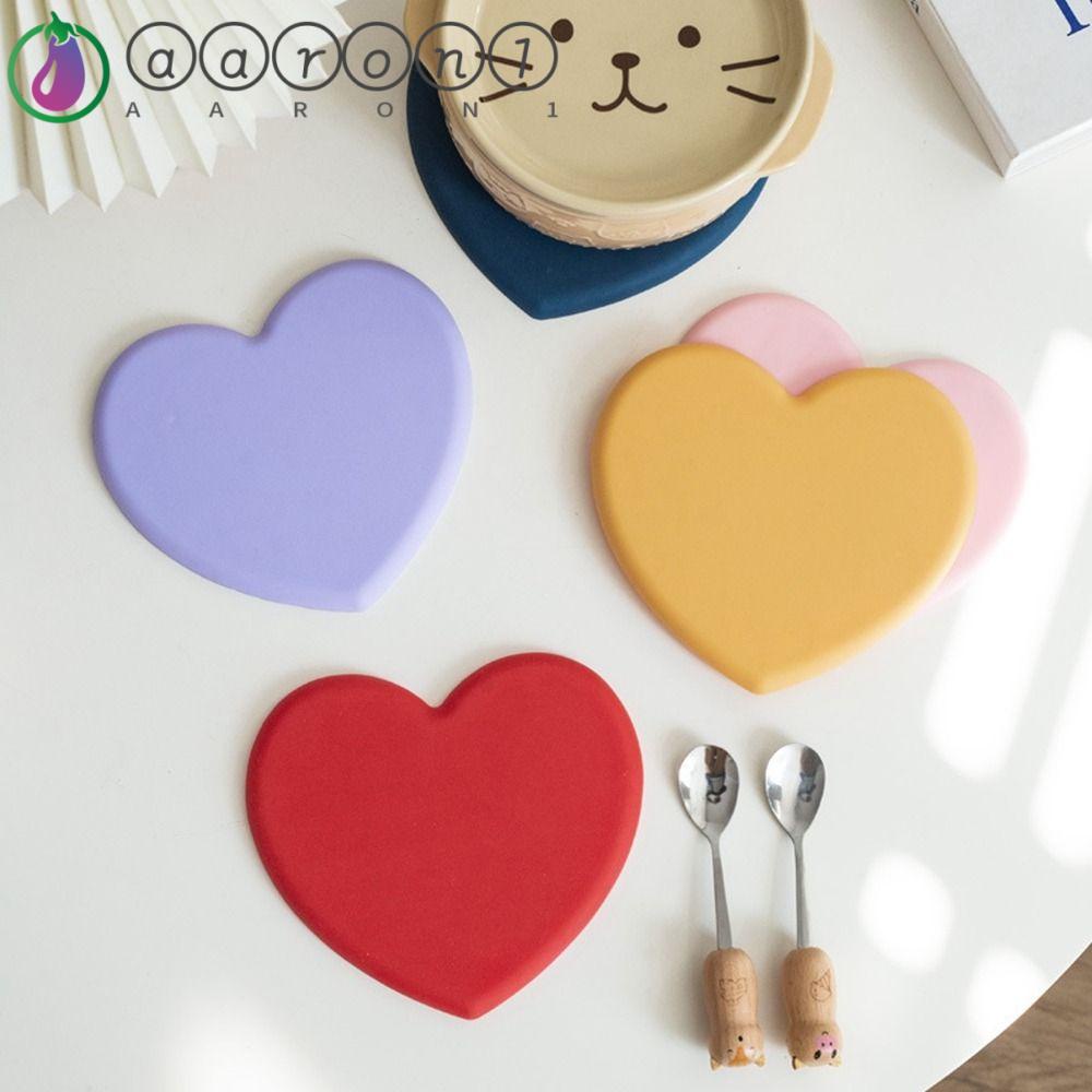 1 Tấm Lót Bàn Ăn Cách Nhiệt Chống Trượt Hình Trái Tim Dễ Vệ Sinh Tiện Dụng