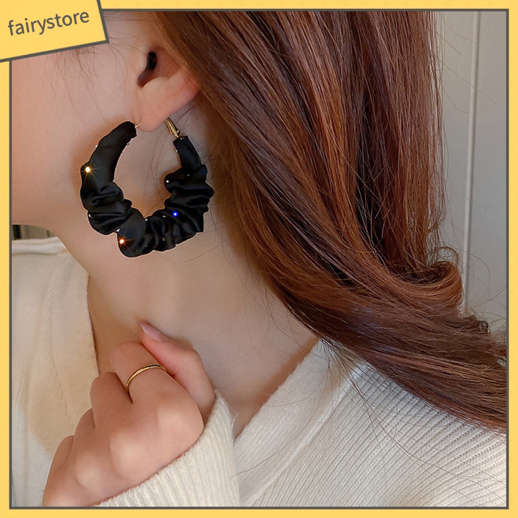 1 Đôi Bông Tai Hình Chữ C Đính Đá Lấp Lánh Thời Trang Dành Cho Nữ