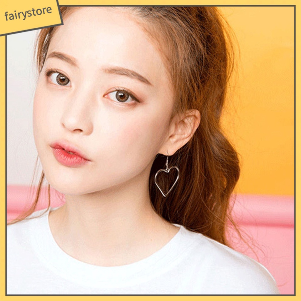 1 Đôi Bông Tai Hình Trái Tim Rỗng Thời Trang Dành Cho Nữ