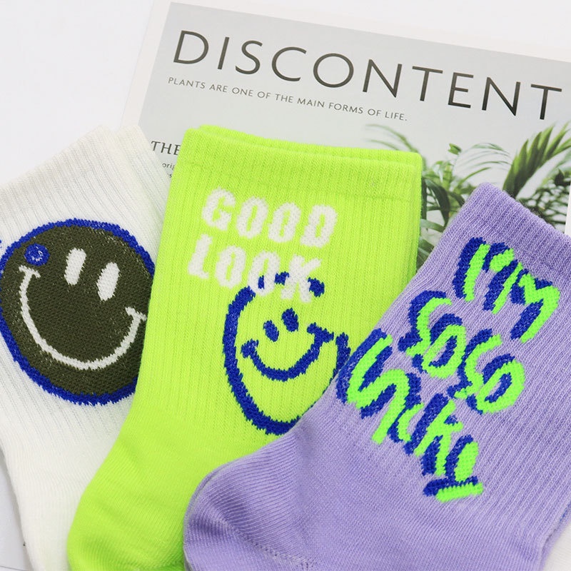 Đôi Vớ Họa Tiết Mặt Cười Dễ Thương Bắt Mắt