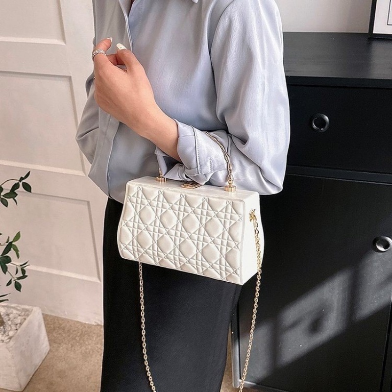 Túi Đeo Chéo Đính Kim Cương Giả Độc Đáo Thời Trang Phong Cách Retro