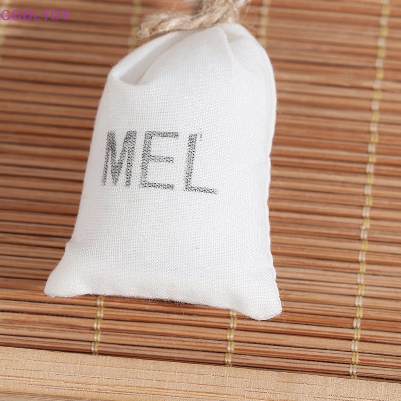 Set 3 Mô Hình Chai Mật Ong Mini Tỉ Lệ 1: 12 Dùng Để Trang Trí Nhà Búp Bê