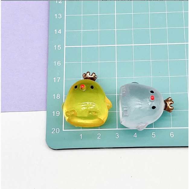 Charm gà vương miện dạ quang phát sáng decor nhà búp bê, DIY