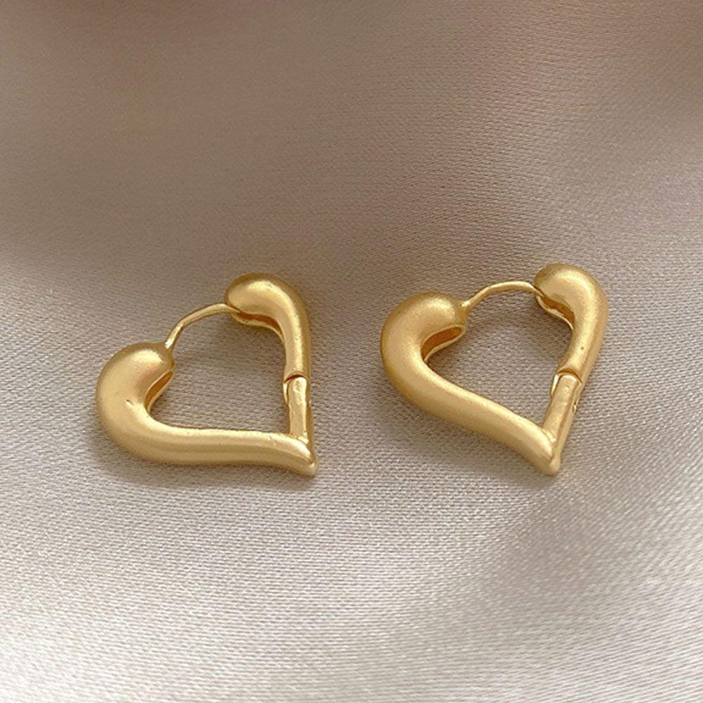 Khuyên Tai Tròn Hình Trái Tim Bằng Đồng Không Gây Dị Ứng Phong Cách Cổ Điển Cho Nữ