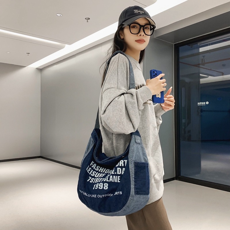Túi Đeo Chéo Vải Denim Kích Thước Lớn Phong Cách Thời Trang Đường Phố Mới Cho Nam Và Nữ