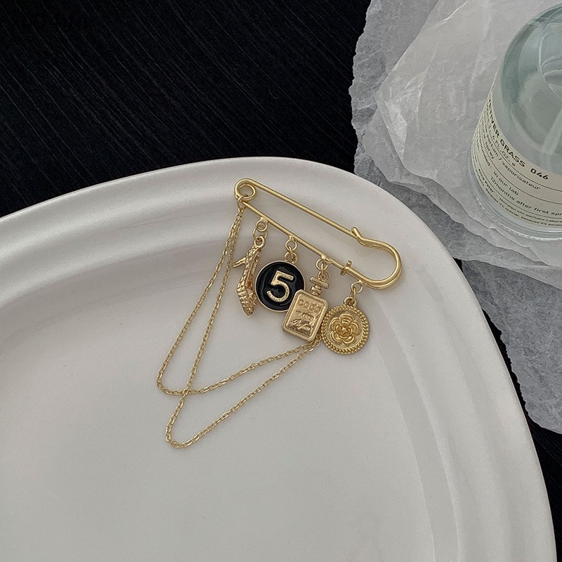 Ghim Cài Áo Hình Hoa Trà Đính Ngọc Trai Lớn Chống Ánh Sáng Cho Nữ