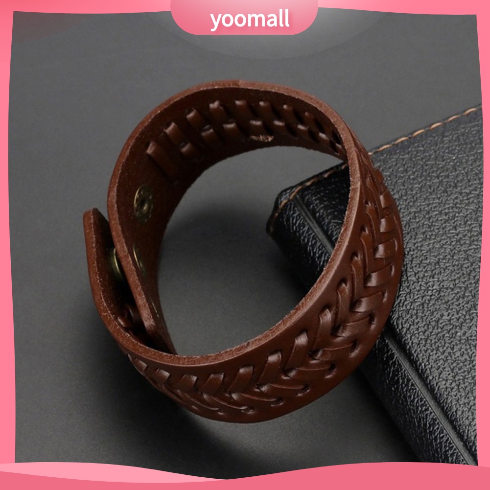 Vòng Tay Giả Da Bản To Đính Nút Phong Cách Vintage Cho Nam