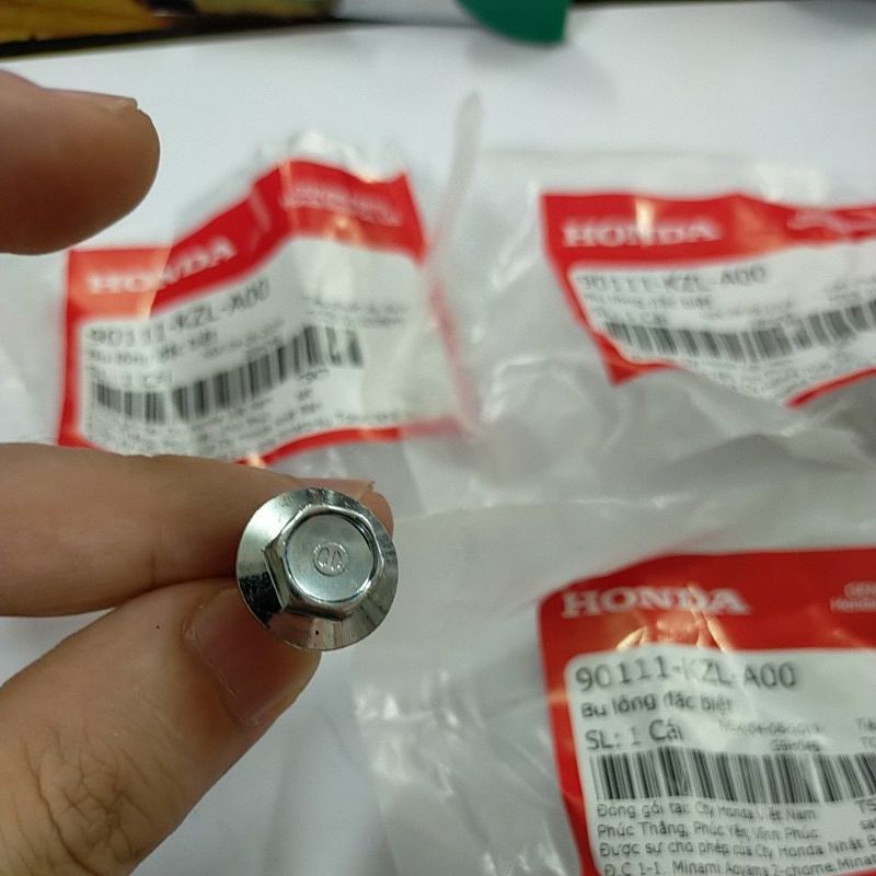 Ốc bắt dè trước honda Vision Vs 110 Vario click 125 150