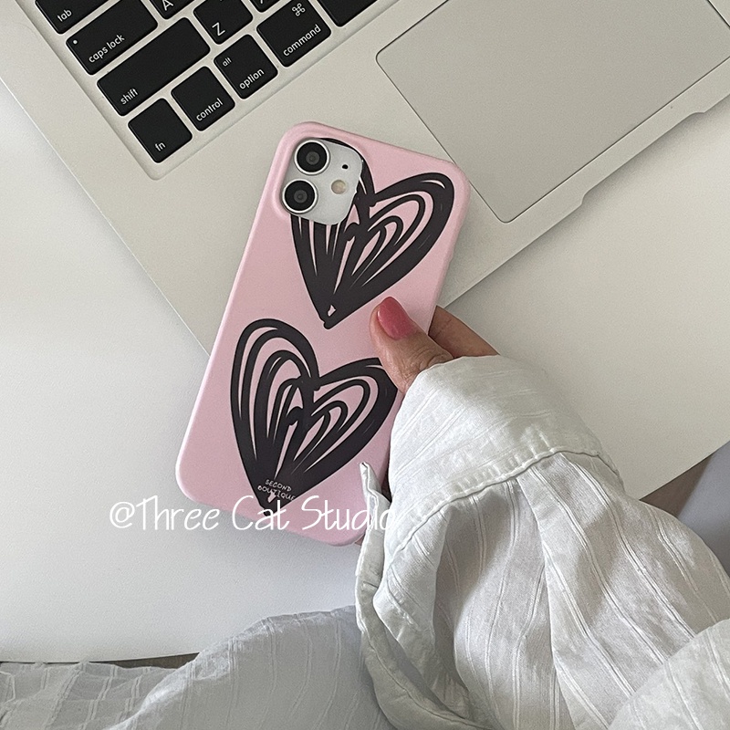 Ốp lưng hình trái tim graffiti màu hồng đen của hàn quốc cho 14pro / 13promax / 13/12/11 / xsmax / xr pc hard case