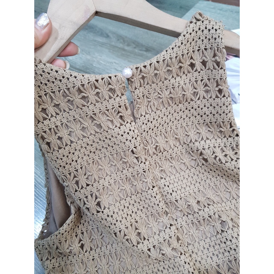 Đầm Sát Nách Ren G.u