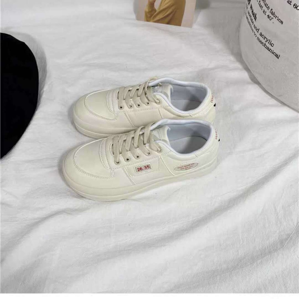 Giày Thể Thao Trắng Mũi Tròn Đế Dày Chống Trượt Phong Cách Đường Phố Dễ Thương Cho Nữ