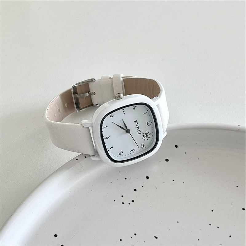 Đồng Hồ Quartz Mặt Vuông Phong Cách Mới Năm 2023