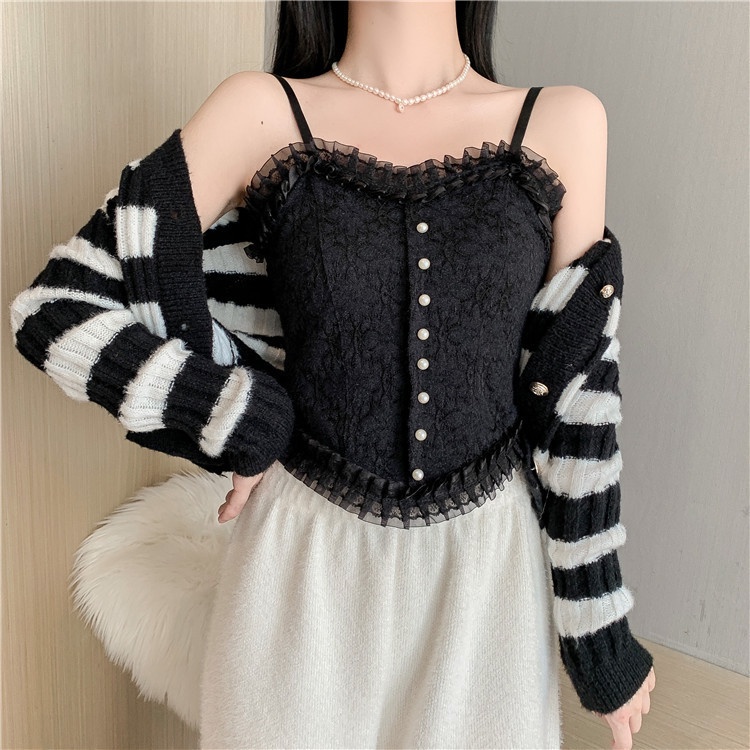 Áo Hai Dây Dáng Ngắn Có Mút Đệm Ngực Thiết Kế Nhún Bèo Thời Trang Cá Tính Cho Nữ